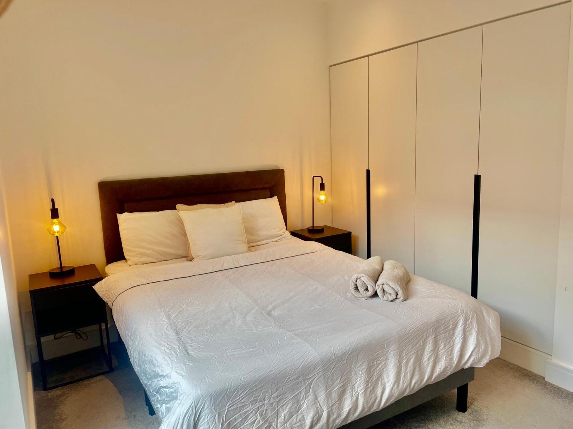 Modern Ensuite Double Bedroom Homestay Dublin