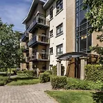 Wishie Homes- Family Apt Near Luas