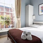 2Bed Flat With Private Balcony And Fireplace