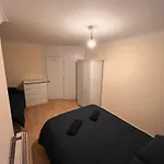 Superb Triple Room By The Spire - 3