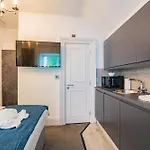 Modern Studio On The Marina