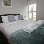 Henry Street Aparthotel