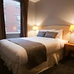 Henry Street Aparthotel