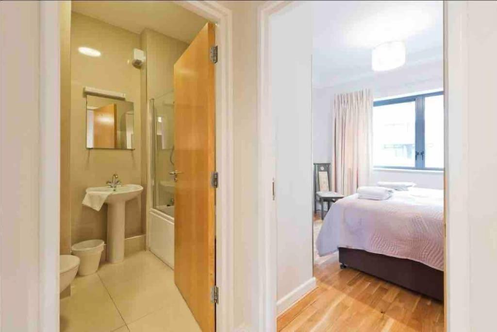 Luxury Two Bedroom In Apartment