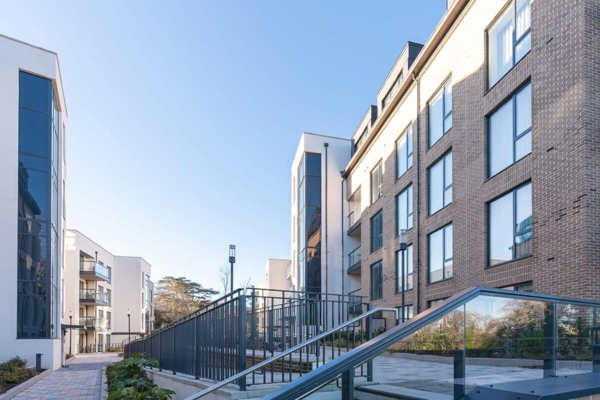 Apartment Woodward Square One By At