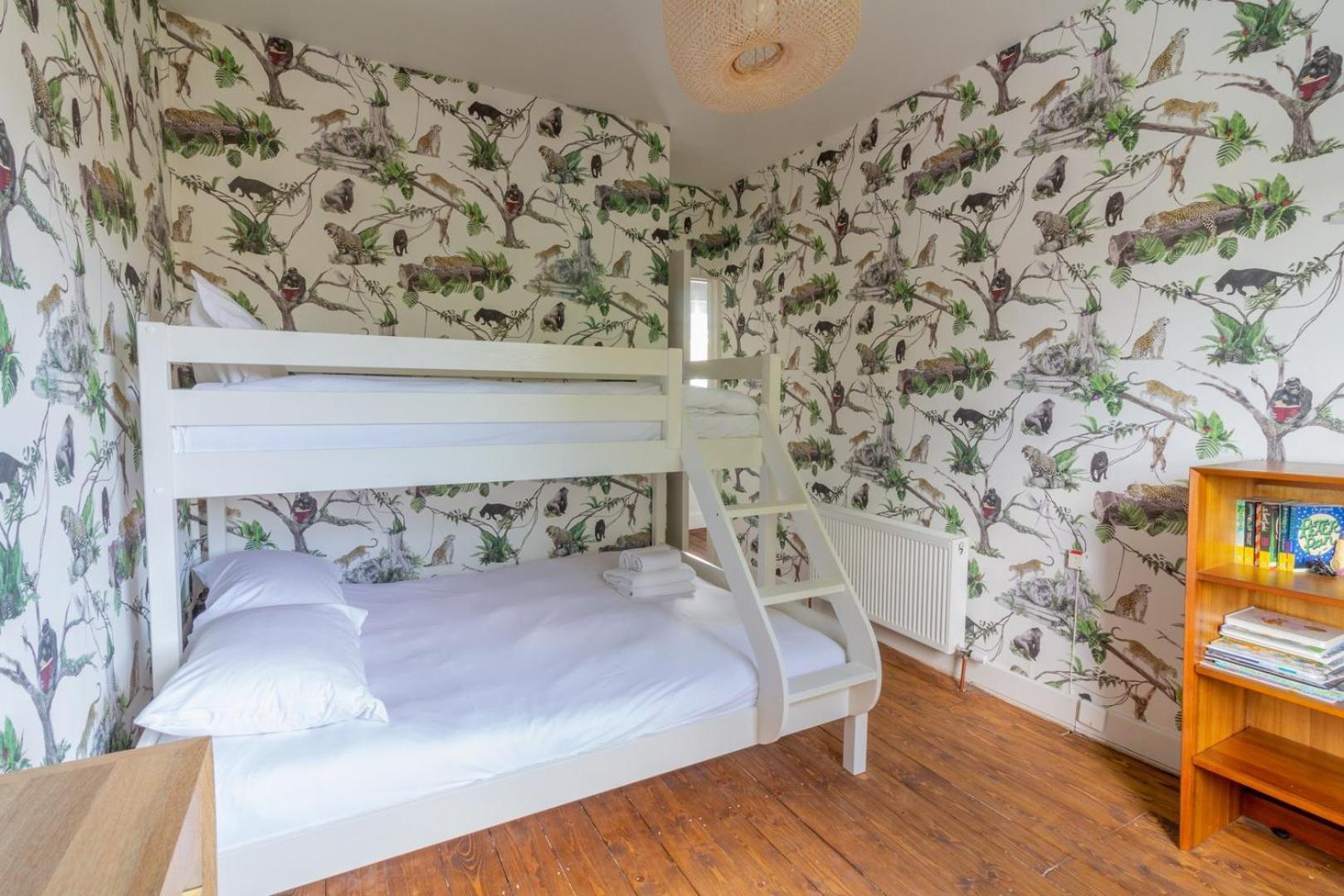 Guestready - Modern In Glenageary Dublin