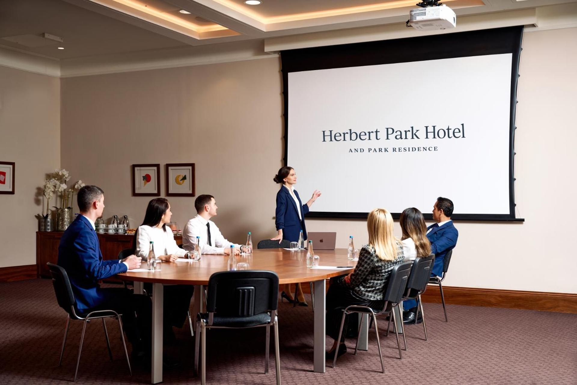 Hotel Herbert Park And Park
