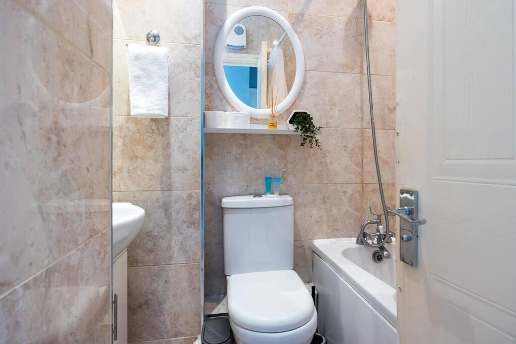 2bed Flat With Private Balcony And Fireplace Apartment
