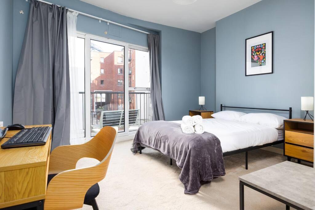2bed Flat With Private Balcony And Fireplace *