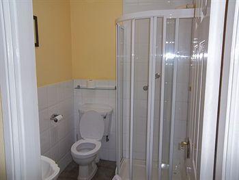 Bed & Breakfast Donnybrook 3*