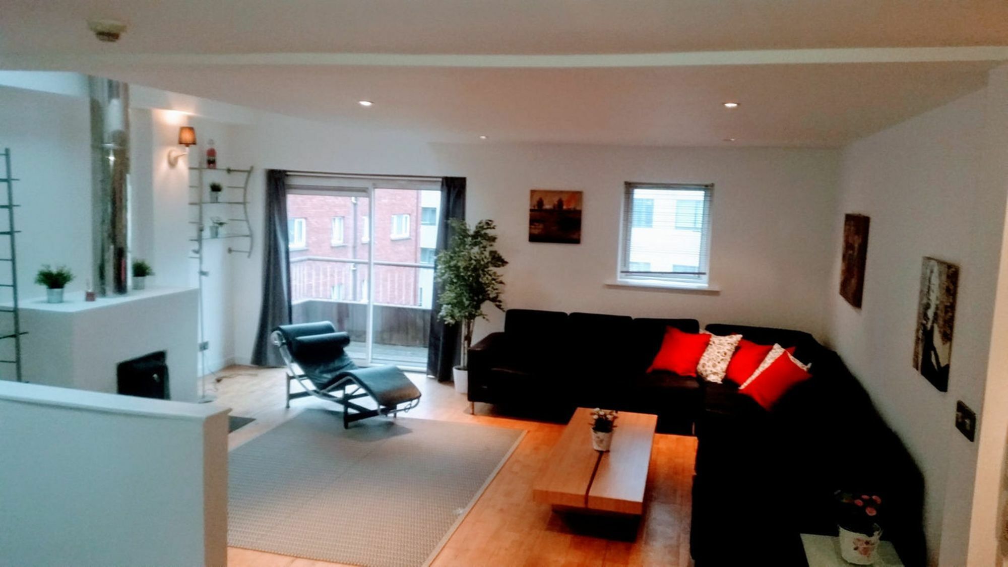 Metrostays - Stephen's 7-3