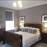 Shaw Suite