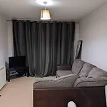 Beautiful 2 Bed Apt In Grand Canal