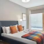 Large Stylish Bright & Luxurious 2 Bed Apartment