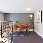 Beautiful, Large 4 Bedroom City Centre Townhouse