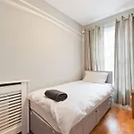 Beautiful, Large 4 Bedroom City Centre Townhouse