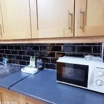 Very Central 1Bed New Refurbish