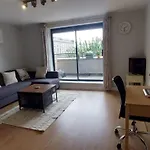 Spacious 1Bd In City Centre 9Mins To Jervis
