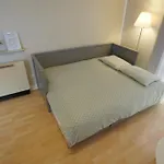 City Center Apt Free Parking