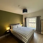 Modern City Centre Apartment