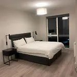 Cozy Ensuite Room In A Shared Apartment