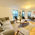 Entire Home In Exclusive Dublin Neighborhood - Comfortably Sleeps Up To 6 Guest