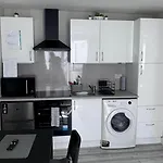 Cosy Space Near Dublin Airport And City