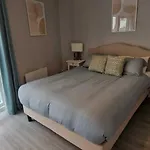 Modern Trendy & Spacious 2Bd In Temple Bar
