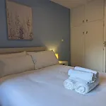Upgraded & Slick 2Bd Heart Of City At Christchurch
