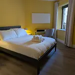 Upgraded & Slick 2Bd Heart Of City At Christchurch