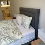 Modern Ensuite Bedroom