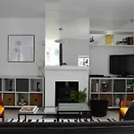 2 Bedroom Flat In Central Dublin Sleeps 4