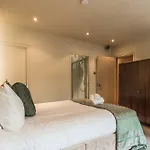 5Starstay The Oscar Wilde Suite