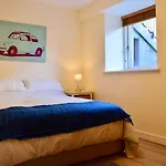 Spacious And Bright 2 Bedroom Apartment In Dublin 2
