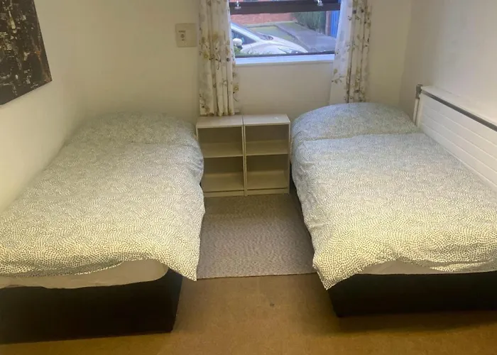 Simple & Comfortable 2 Beds Shared Room Dublin