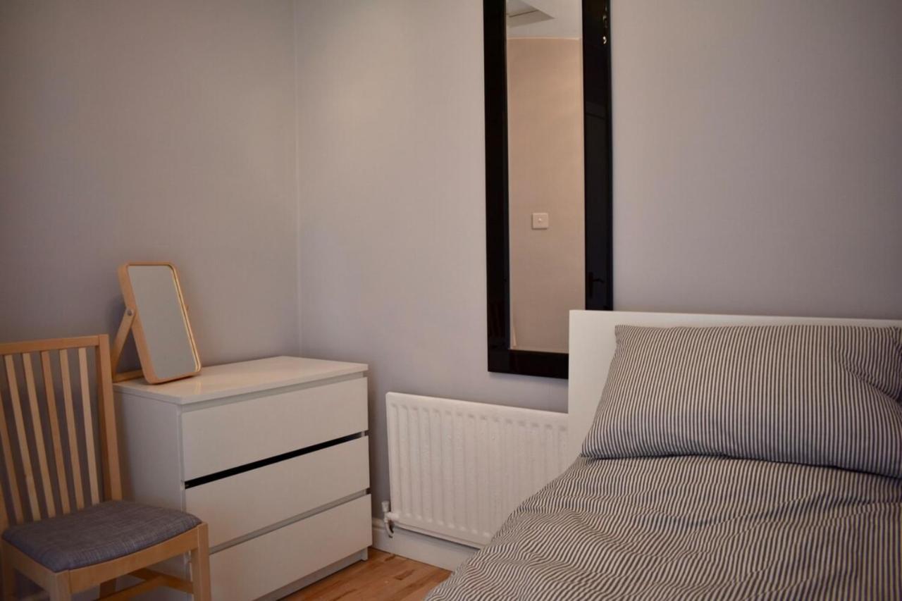 Charming 2 Bedroom In Location