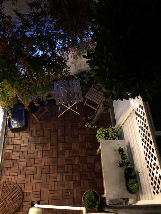 Entire House, Sleeps 2-6, Sunroom, Outside Yard Dublin