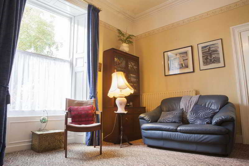 Lynden Hotel 2*