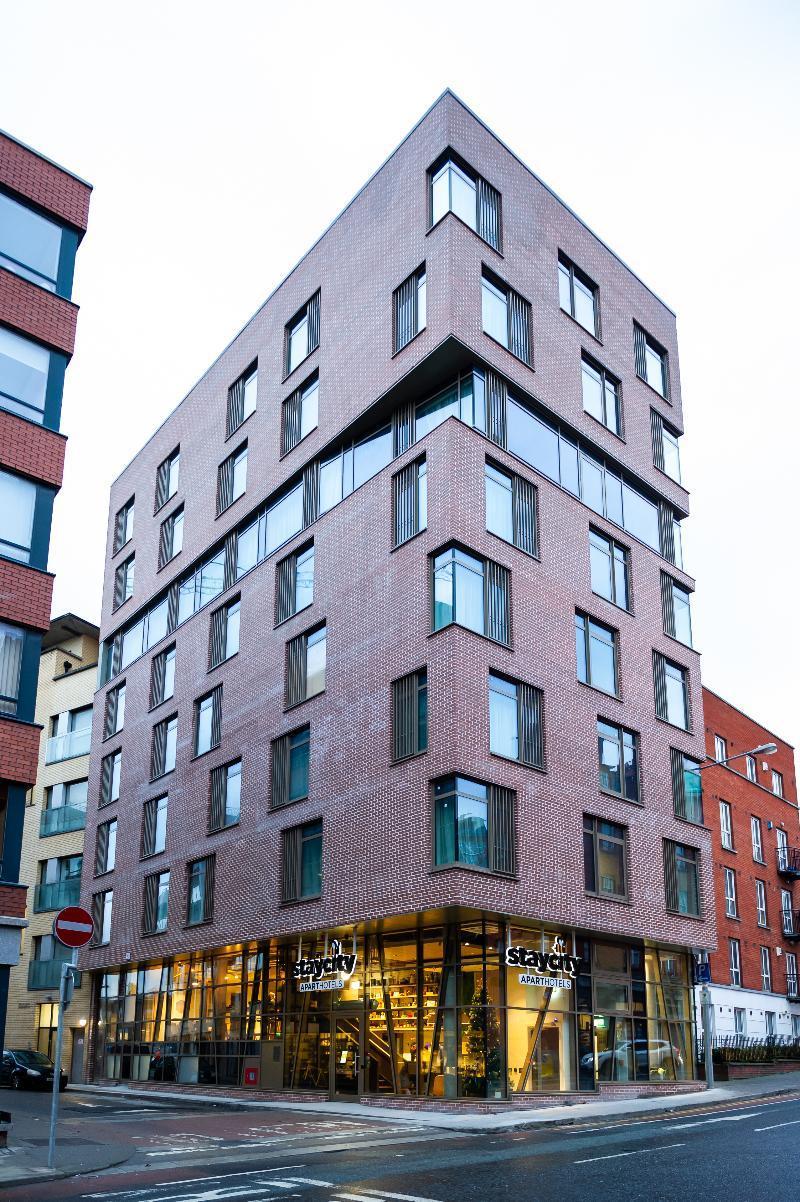 Aparthotel Staycity Castle 4*