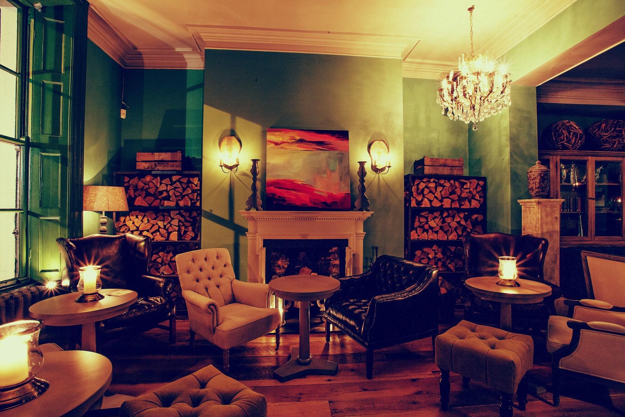 House Hotel