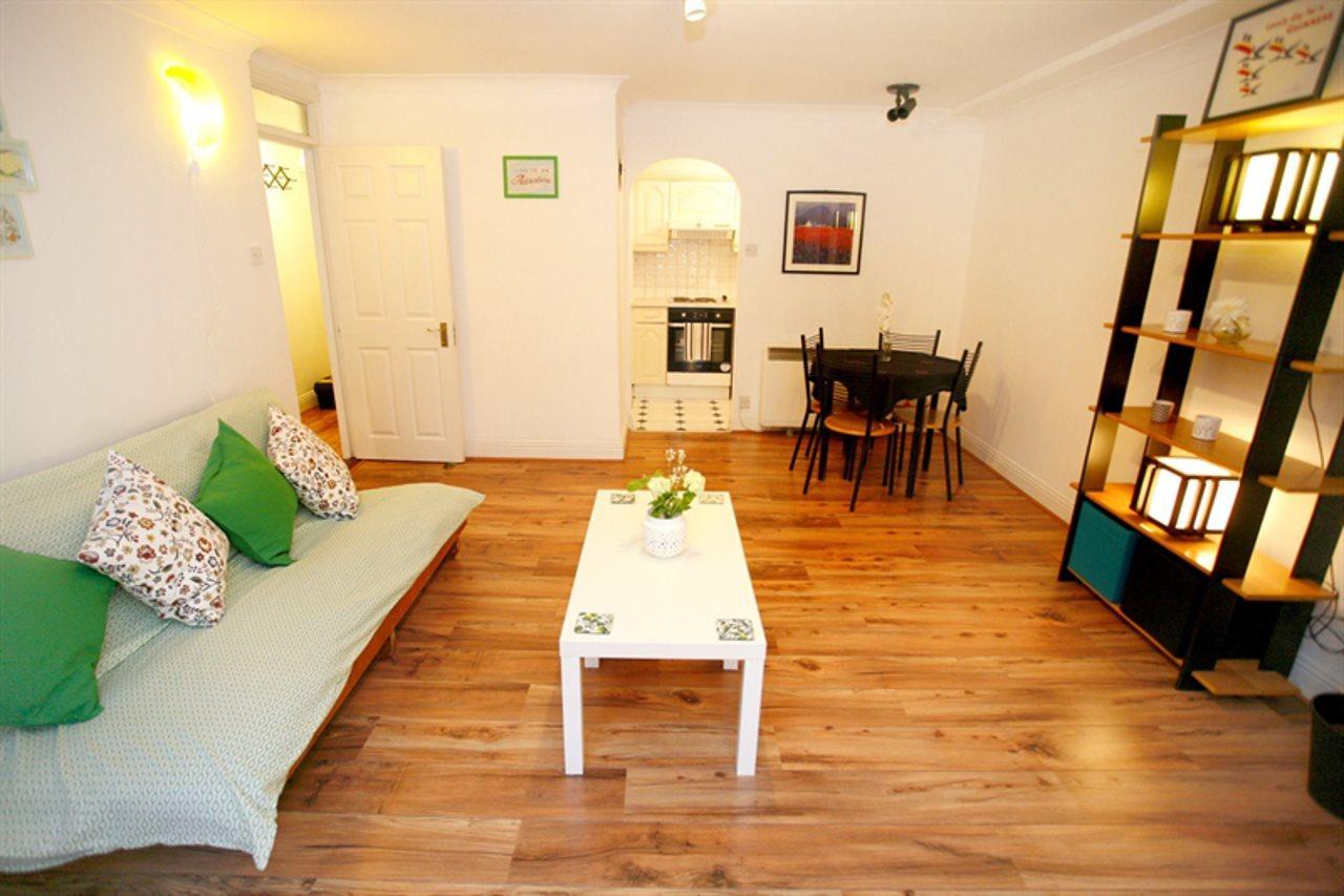 Short Let Direct - St Augustine St D8 Apartment Dublin
