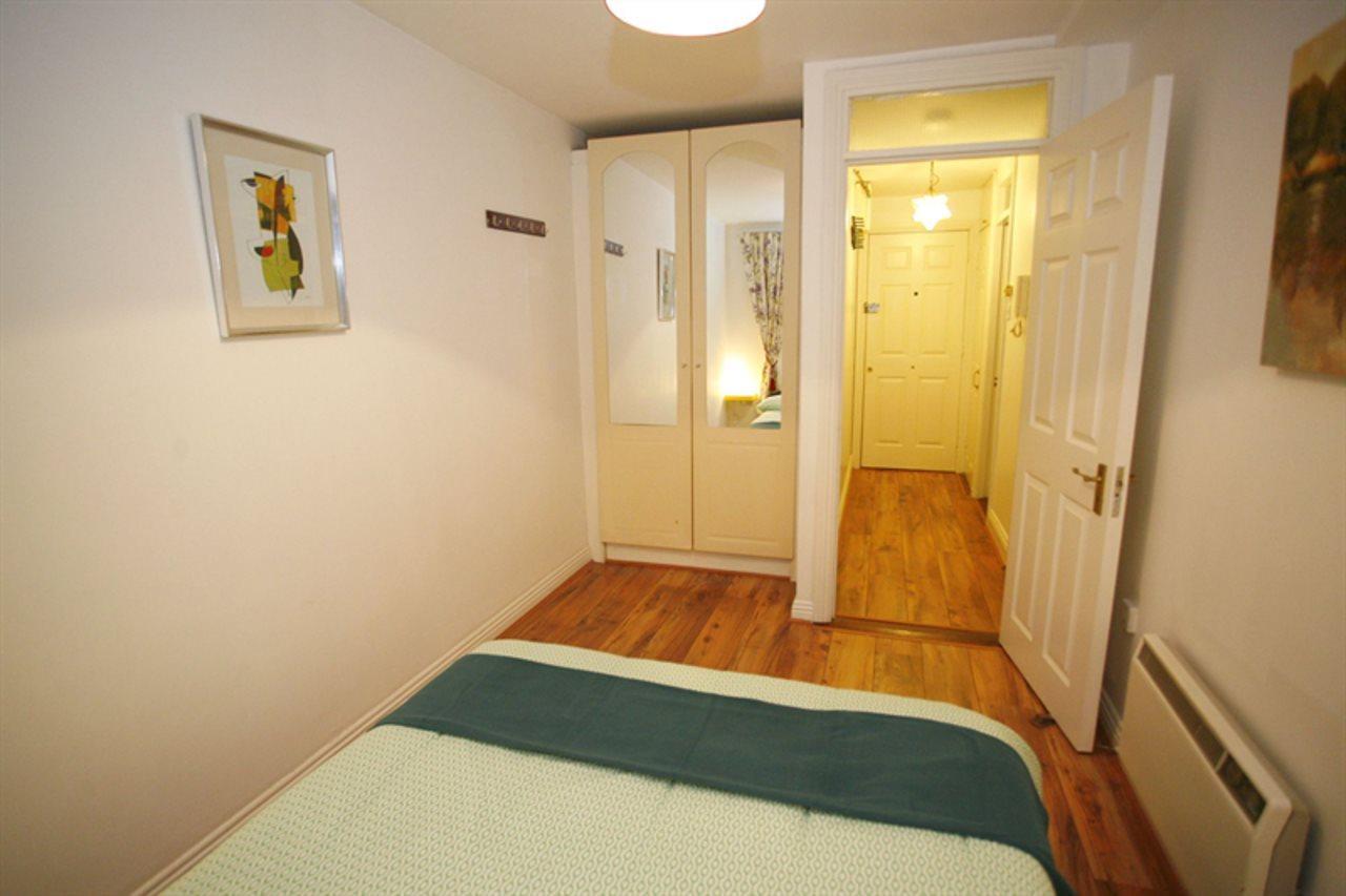 Short Let Direct - St Augustine St D8 *