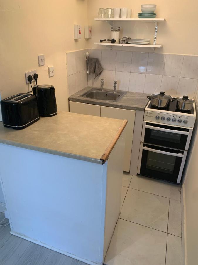 One Bedroom Apartment *