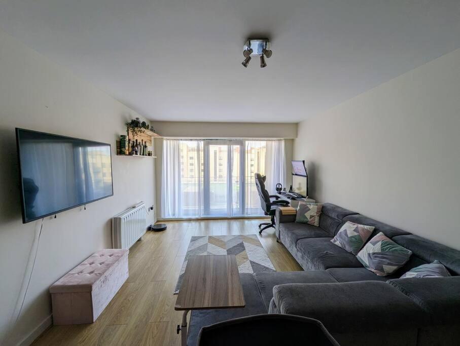 Family Friend & Smart Apartment