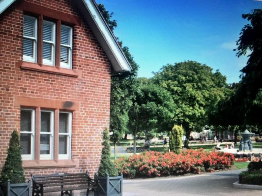 Beach Gem 5 Adult Spaces Plus Child Dublin