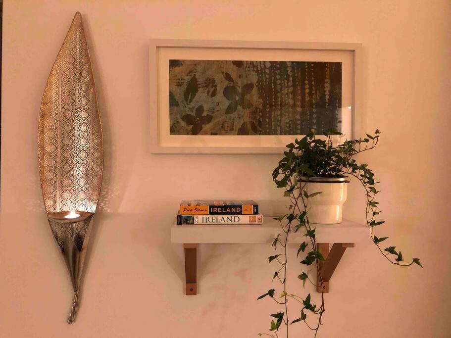 Artist's Central Apartment! Apartment *