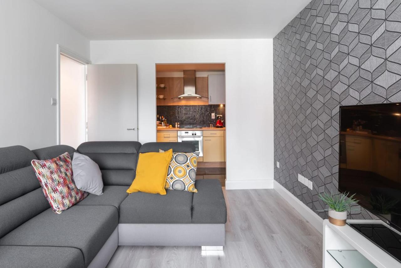 Sweet - Adelaide Square Apartment *