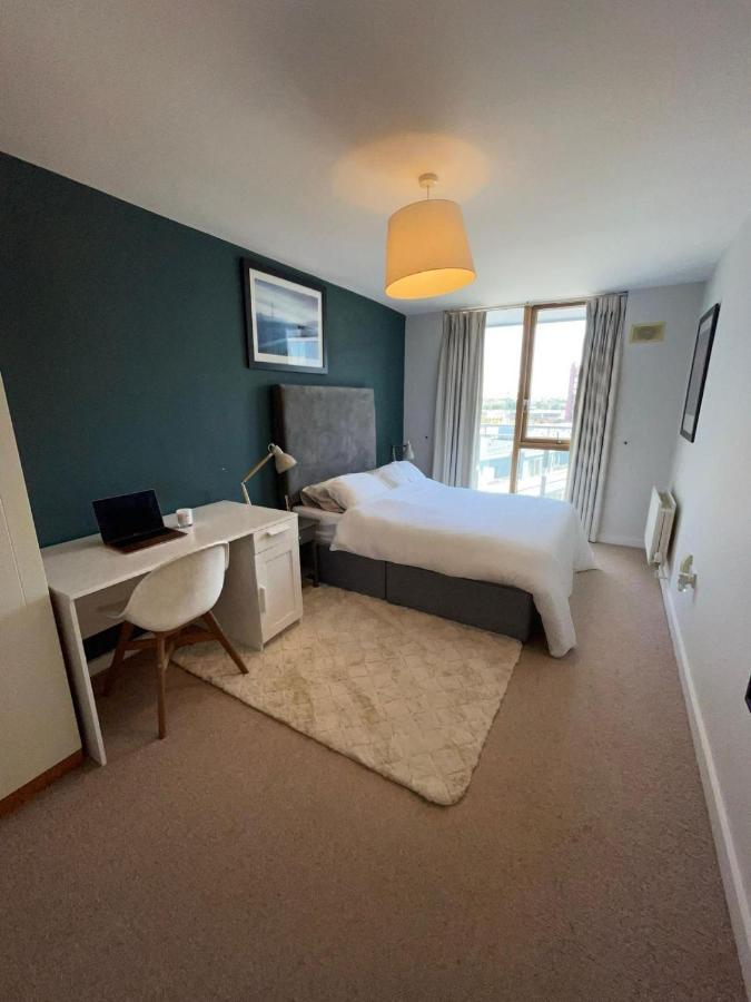 Stunning Modern In The Gasworks Apartment