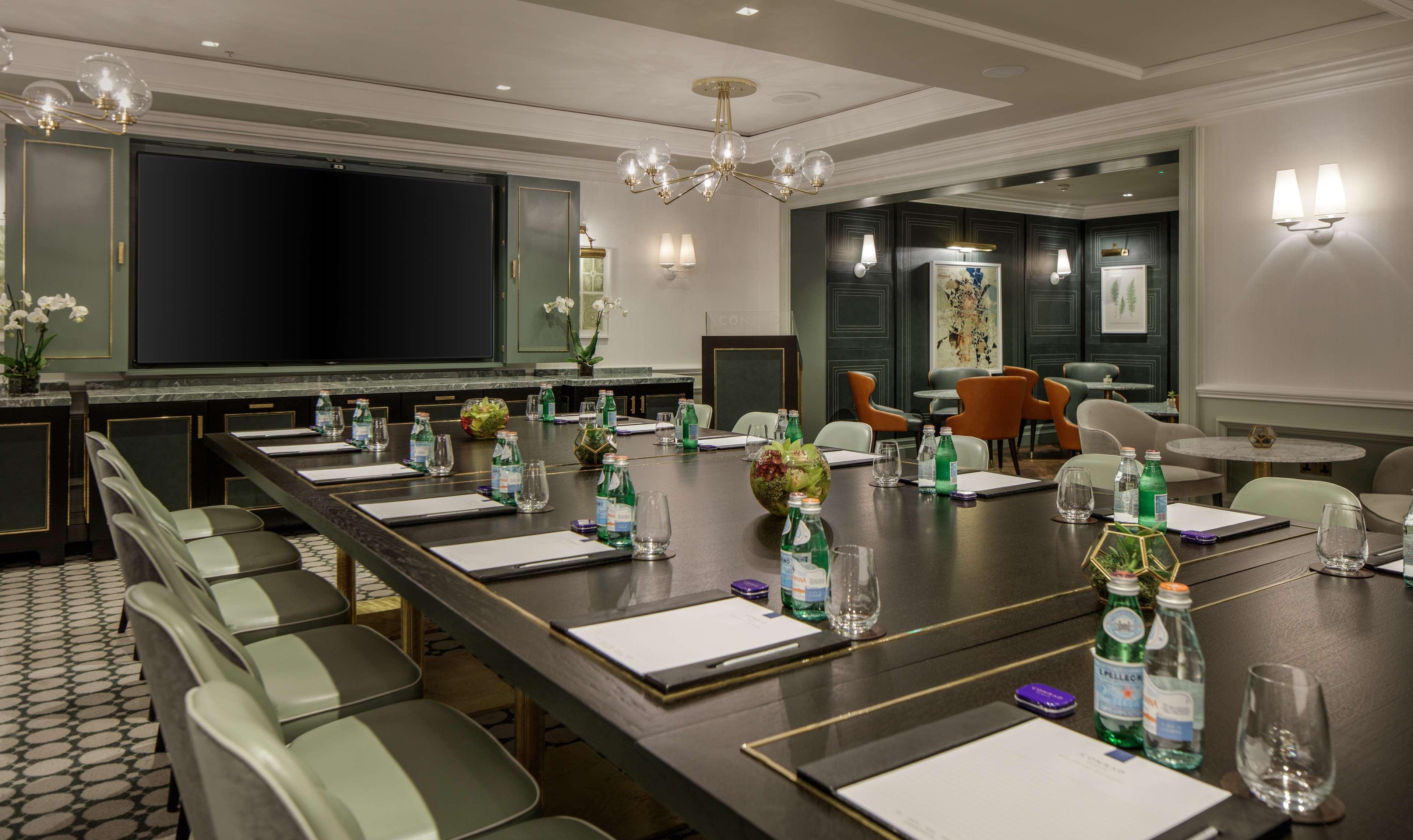 Conrad 5*