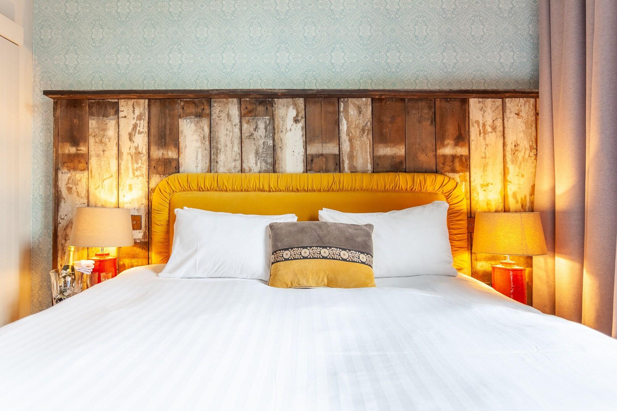 House Hotel